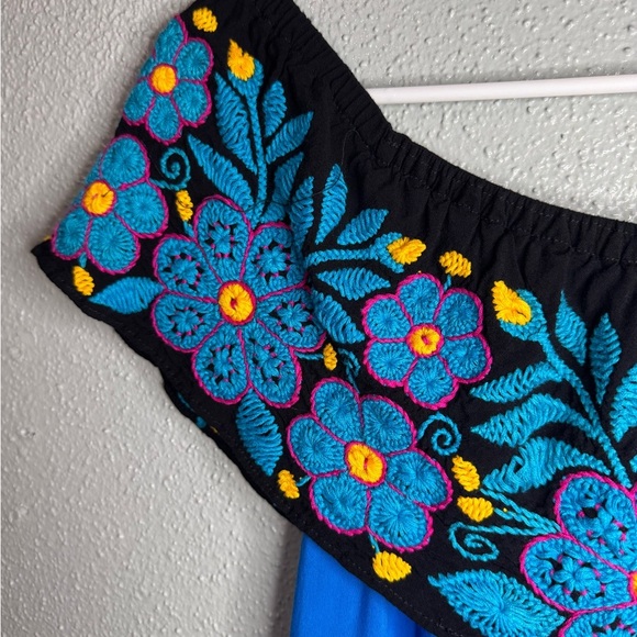 🌼 Vintage Handmade Mexican Dress – Hand-Stitched in Oaxaca, Mexico 🌼 - Picture 6 of 13